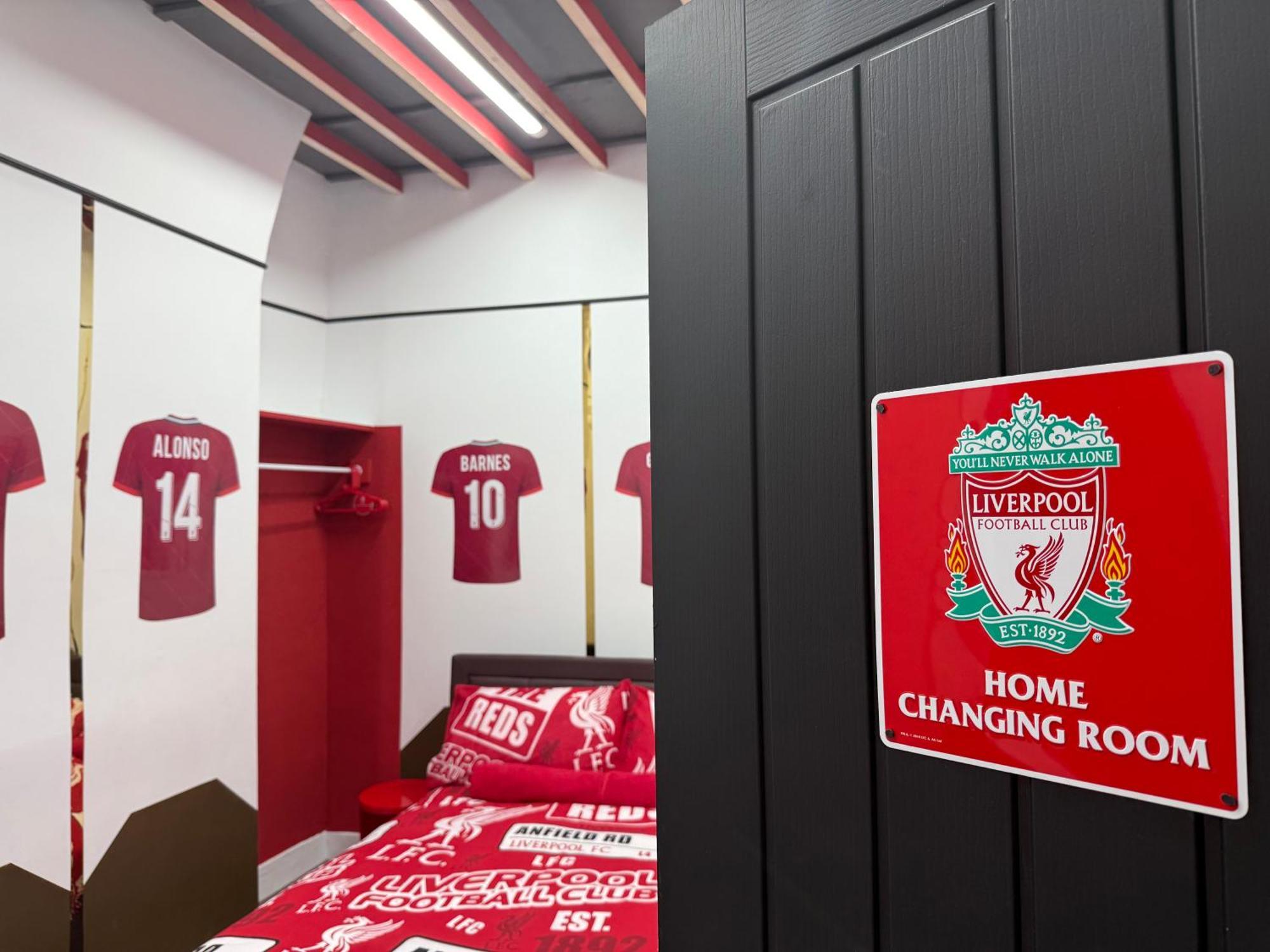 Anfield Abode - Entire Lfc Themed House Villa Liverpool Dış mekan fotoğraf
