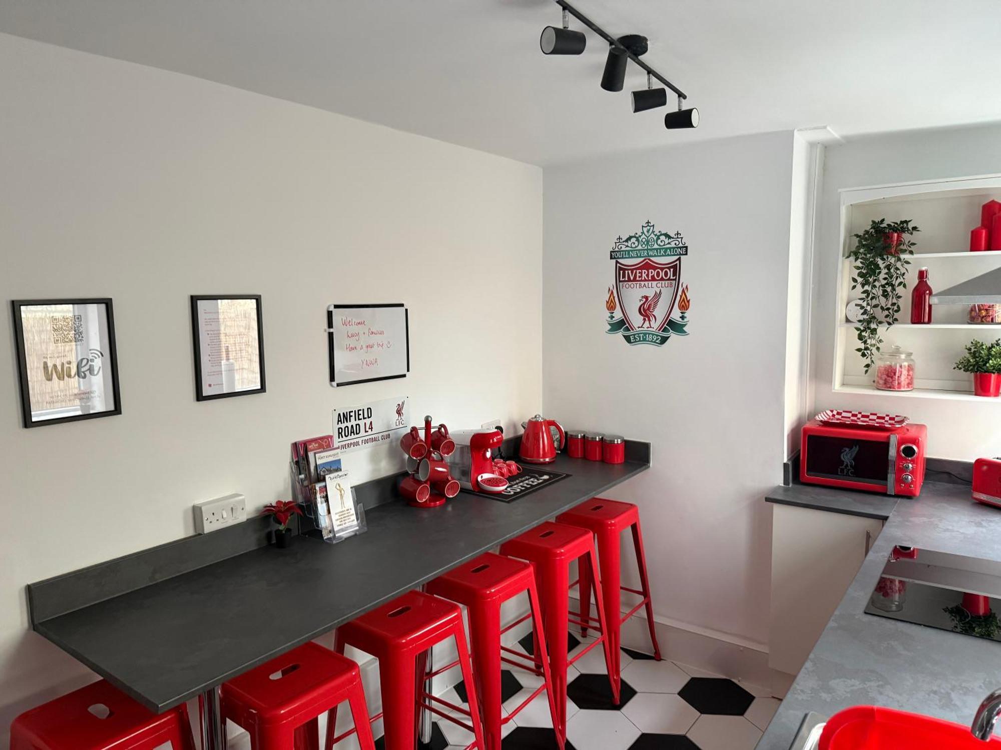 Anfield Abode - Entire Lfc Themed House Villa Liverpool Dış mekan fotoğraf