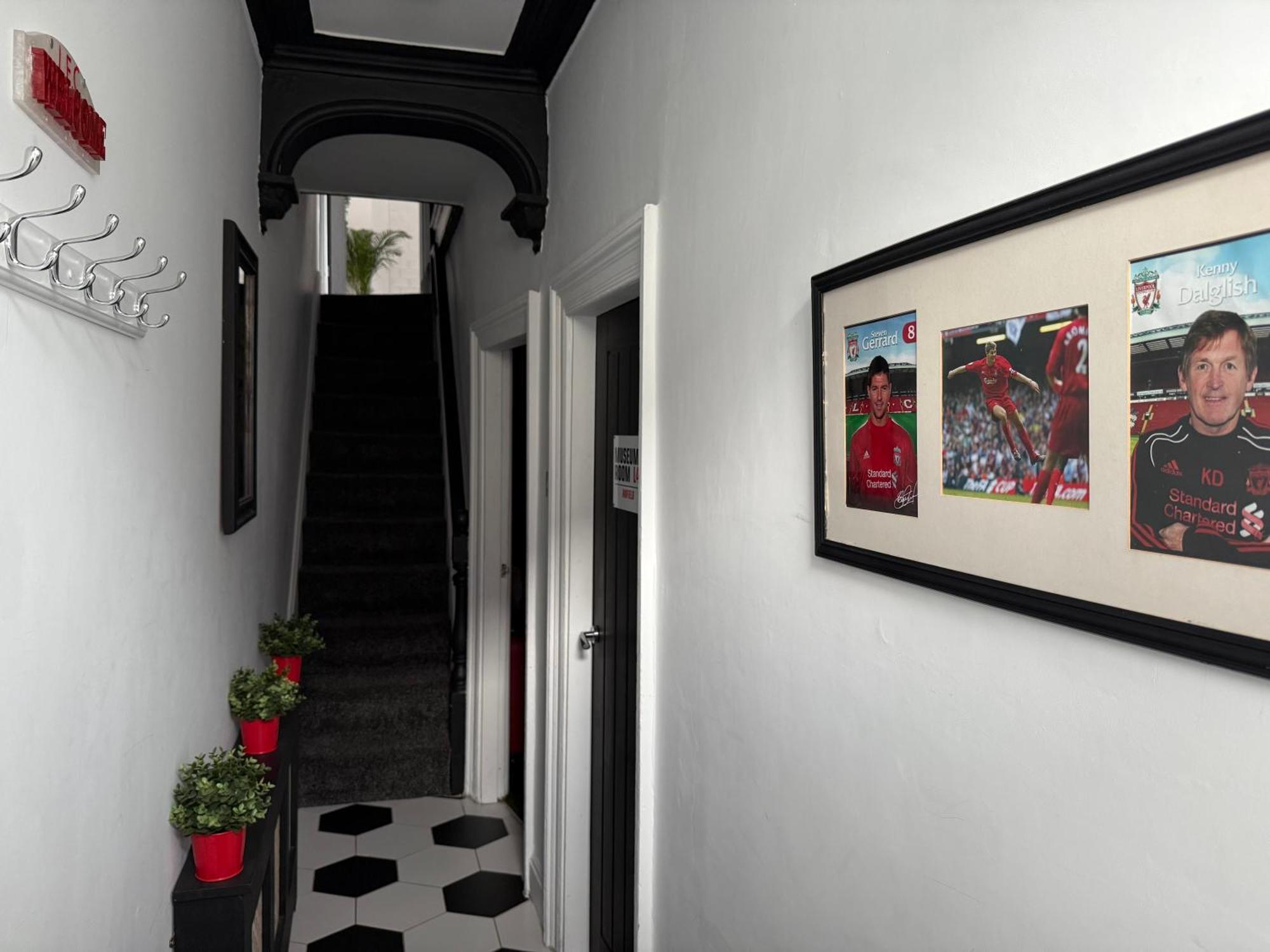Anfield Abode - Entire Lfc Themed House Villa Liverpool Dış mekan fotoğraf